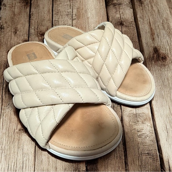 Fitflop Loosh Luxe Cross Beige Leather Slide Sandals Quilted 7 Limited Edition - Picture 1 of 15